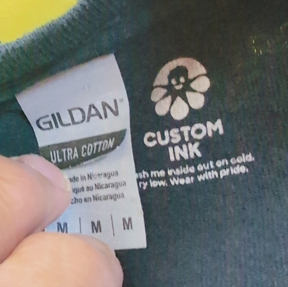 Gildan Black Seattle United Filipino Club Sz M Sun Always Together T Shirt - Picture 4 of 4